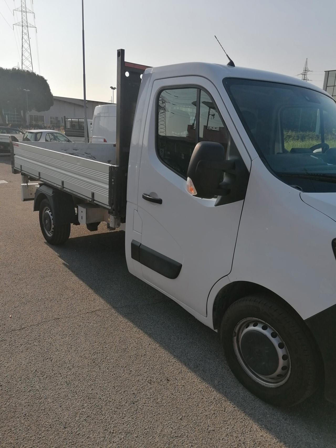 Renault Trucks Master RIBALTABILE 3 LATI EURO 6 35000 KM