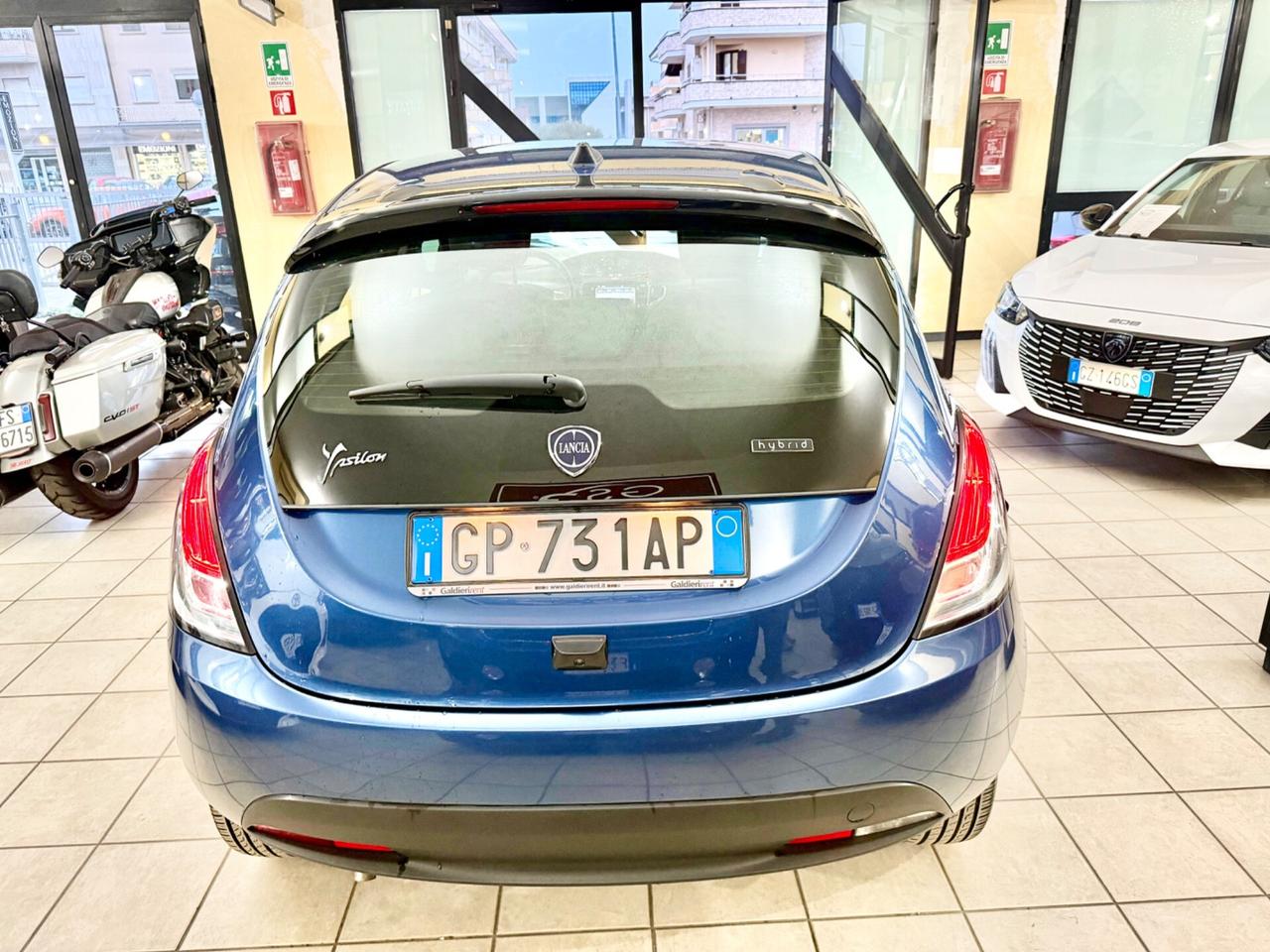 Lancia Ypsilon 1.0 FireFly 5 porte S&S Hybrid Gold