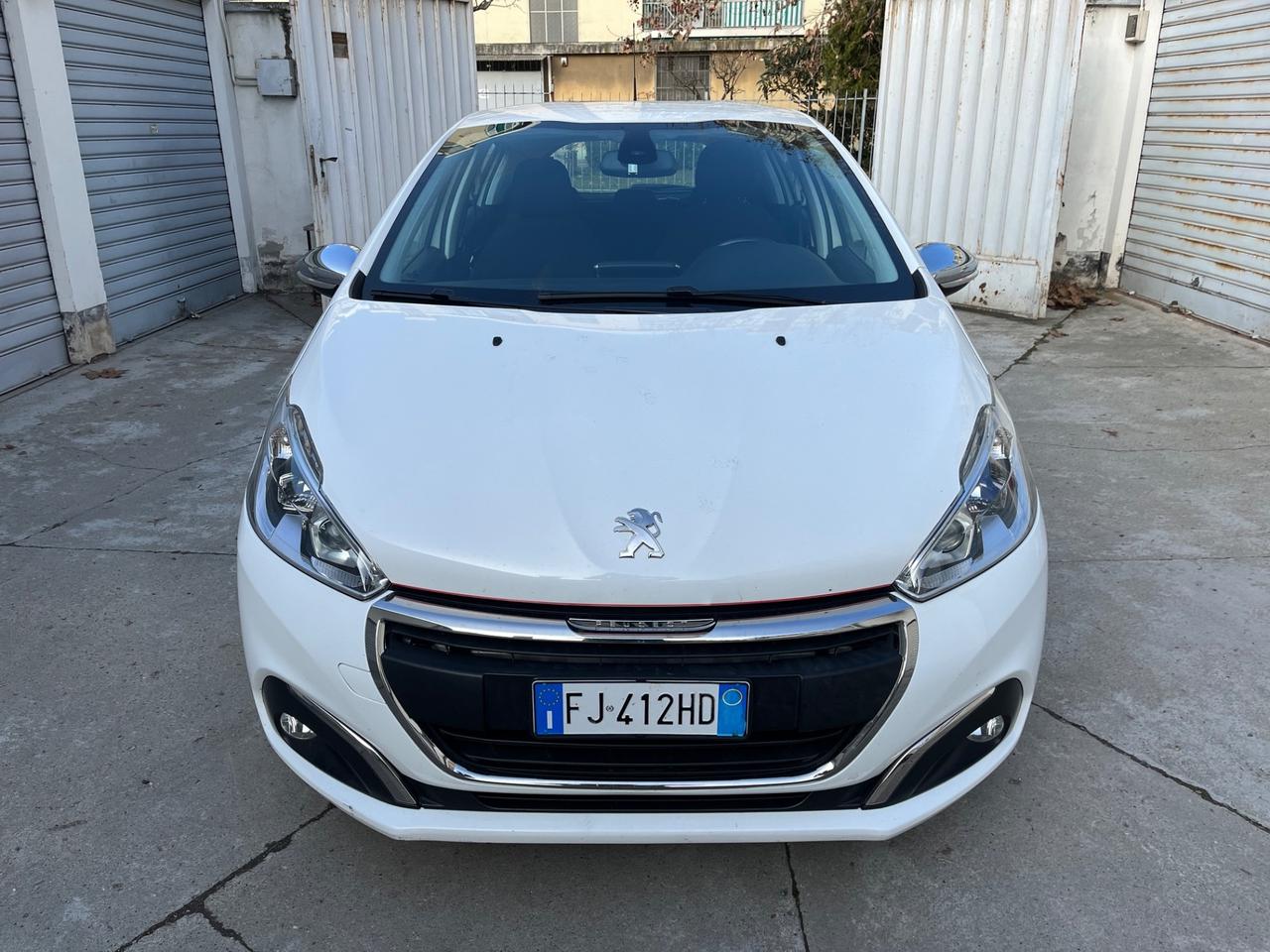 Peugeot 208 PureTech 82 5 porte Allure