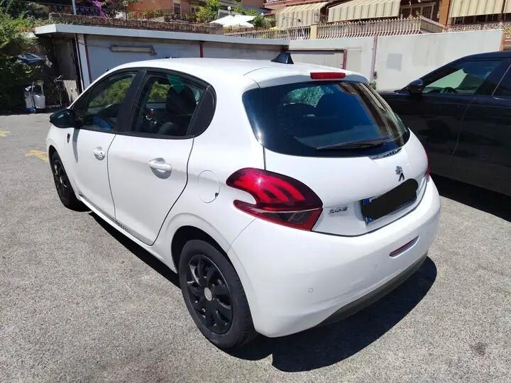 Peugeot 208 PureTech 82 5p. GPL Active