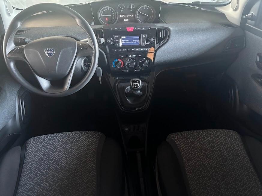 Lancia Ypsilon 1.0 5 porte Hybrid 50.000KM NEOPATENTATI