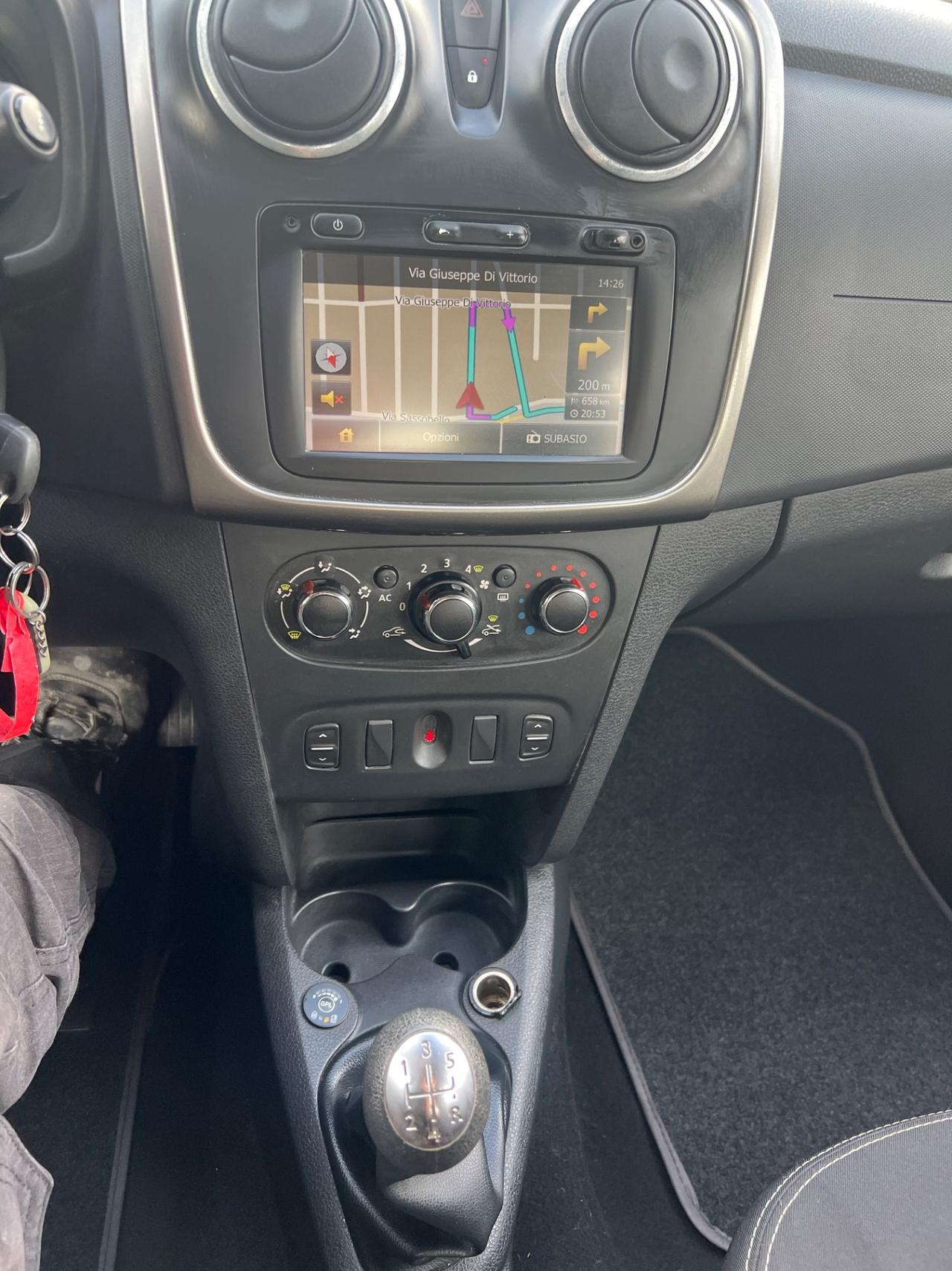 Dacia Sandero 1.2 16V GPL 75CV