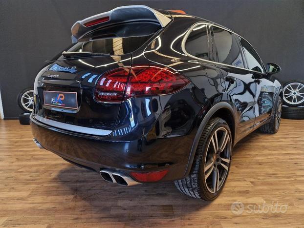 PORSCHE Cayenne 3.0 Diesel Platinium Edition