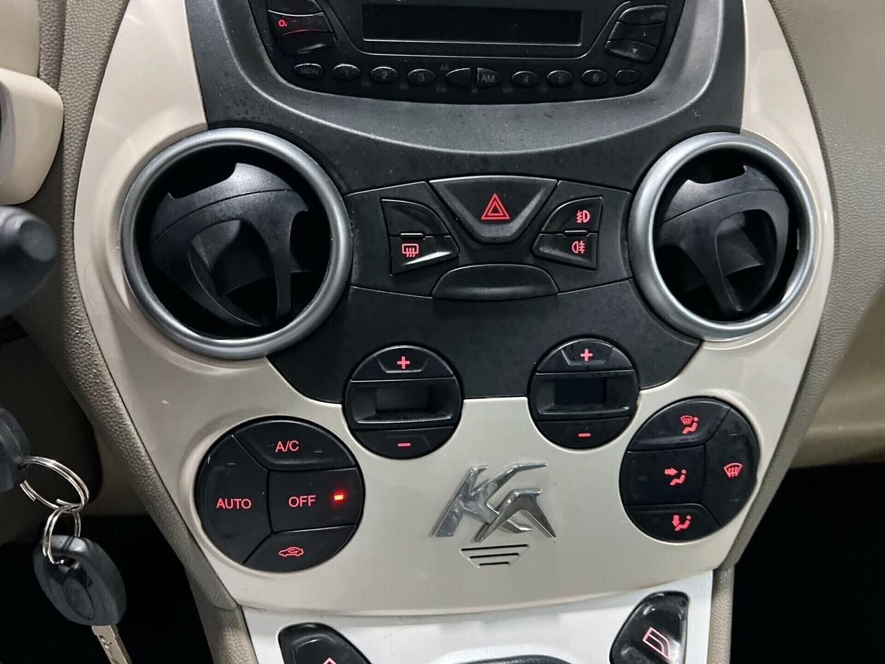 NUOVA FORD KA TITANIUM 1.2 BENZ 70CV