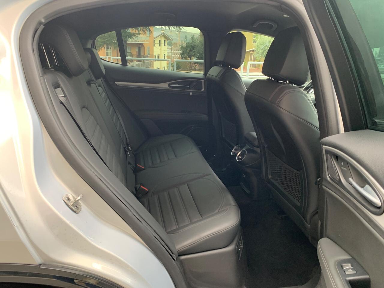 Alfa Romeo Stelvio 2.2 Turbodiesel 210 CV AT8 Q4 Veloce