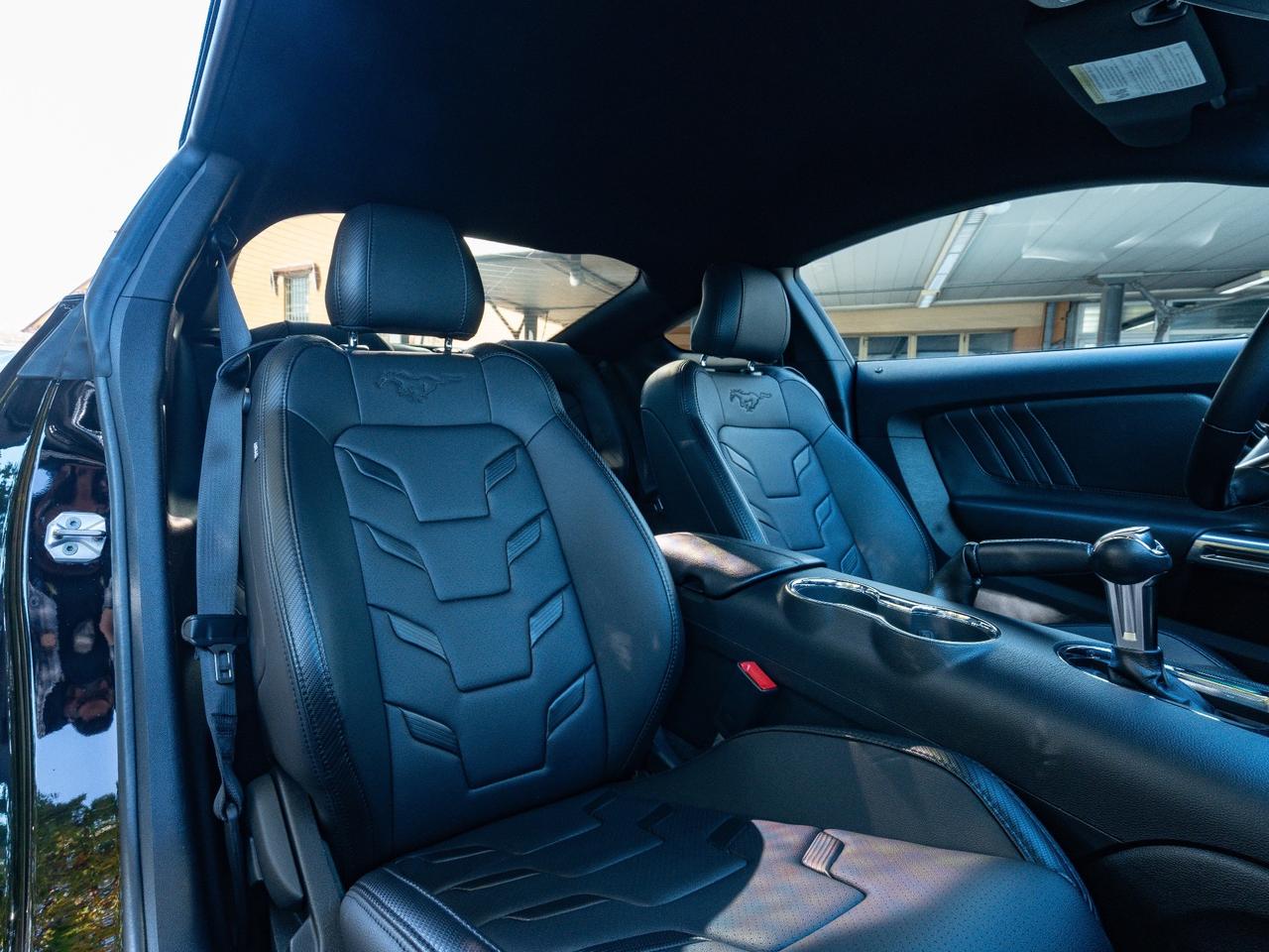 Ford Mustang 3.7 - V6 FASTBACK