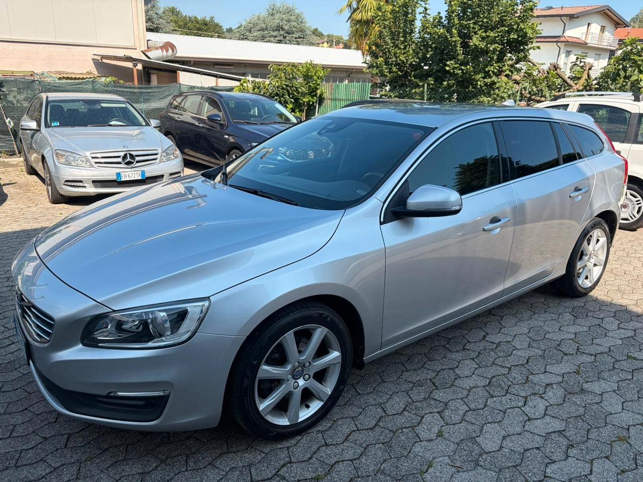 Volvo V60 D3 Momentum*EURO6*CERCHI