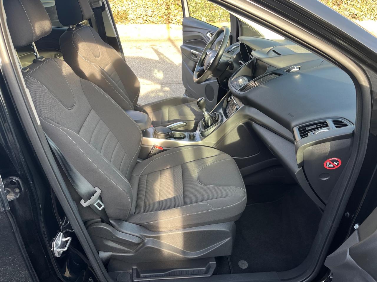 Ford Kuga 2.0 TDCI 120 CV S&S 2WD Titanium