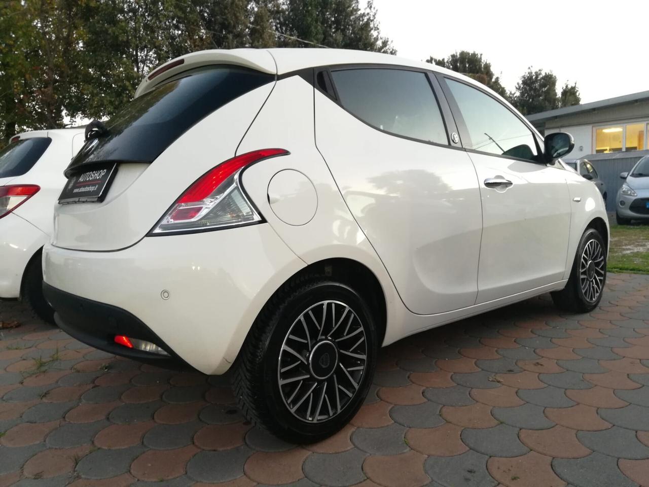 LANCIA - Ypsilon - 1.2 69 CV 5p. Gold - NEOPATENTA