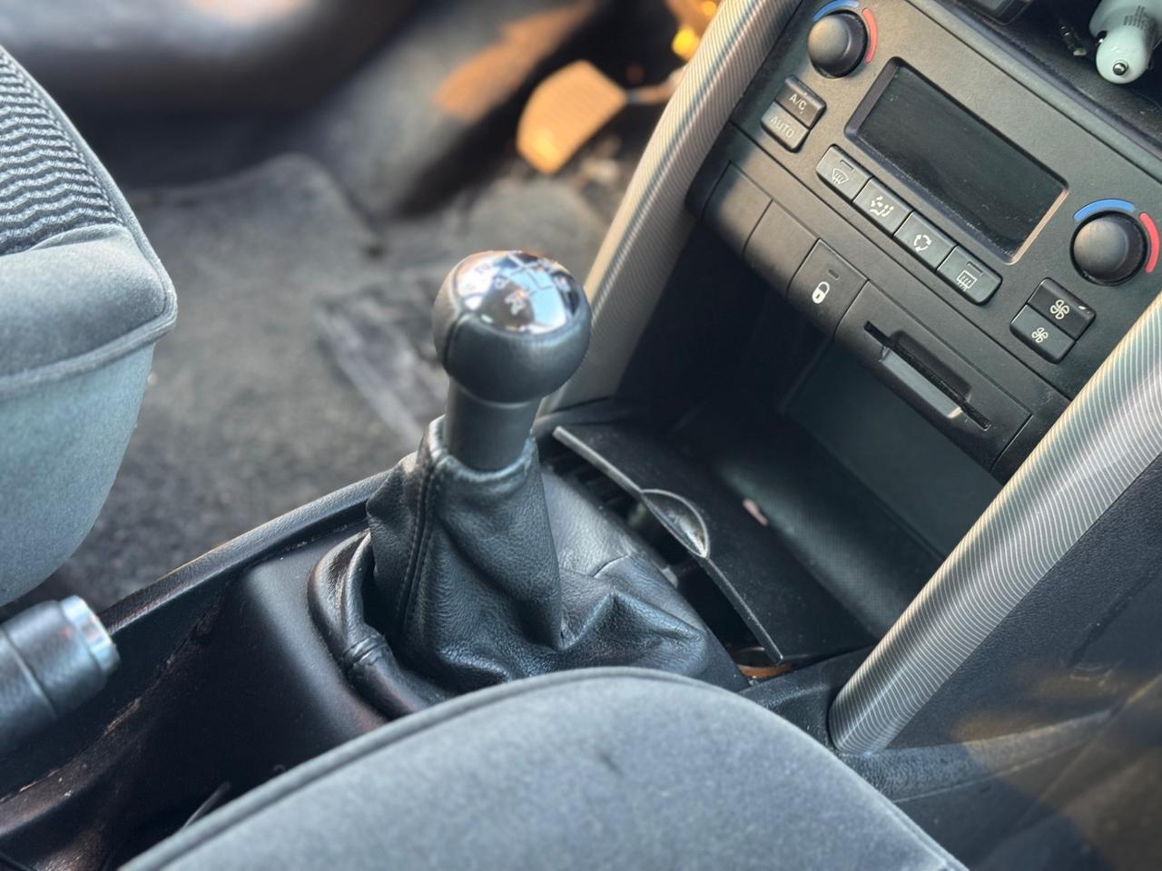 PEUGEOT 207 1.4 HDI NEO PATENTATI 1 PRO 12 MESI DI GARANZIA