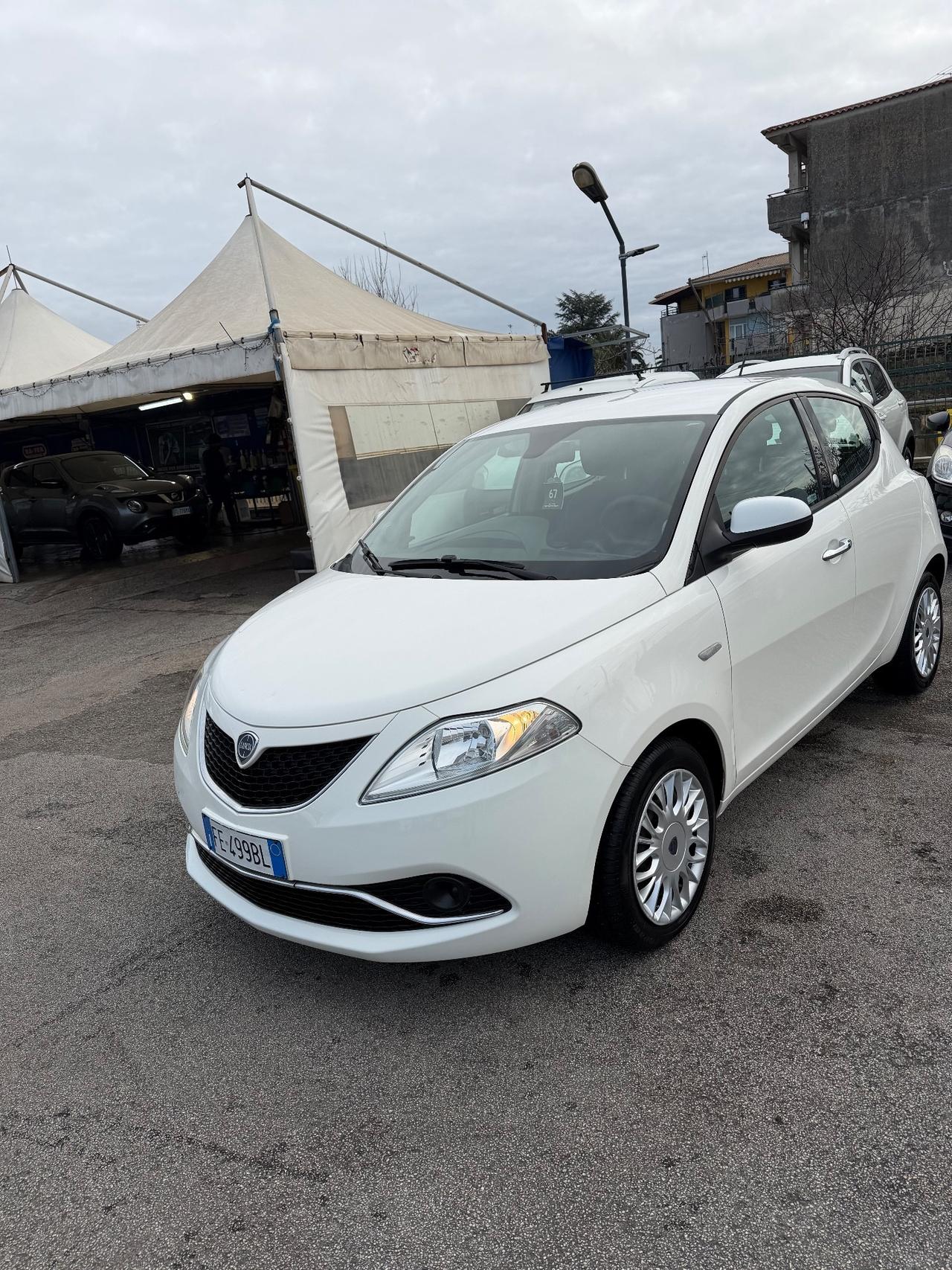 Lancia Ypsilon 1.2 69 CV 5 porte GPL Ecochic Gold