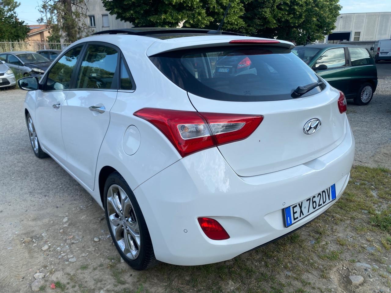 Hyundai i30 1.6 CRDi 128 CV 5p. Style+ A/T