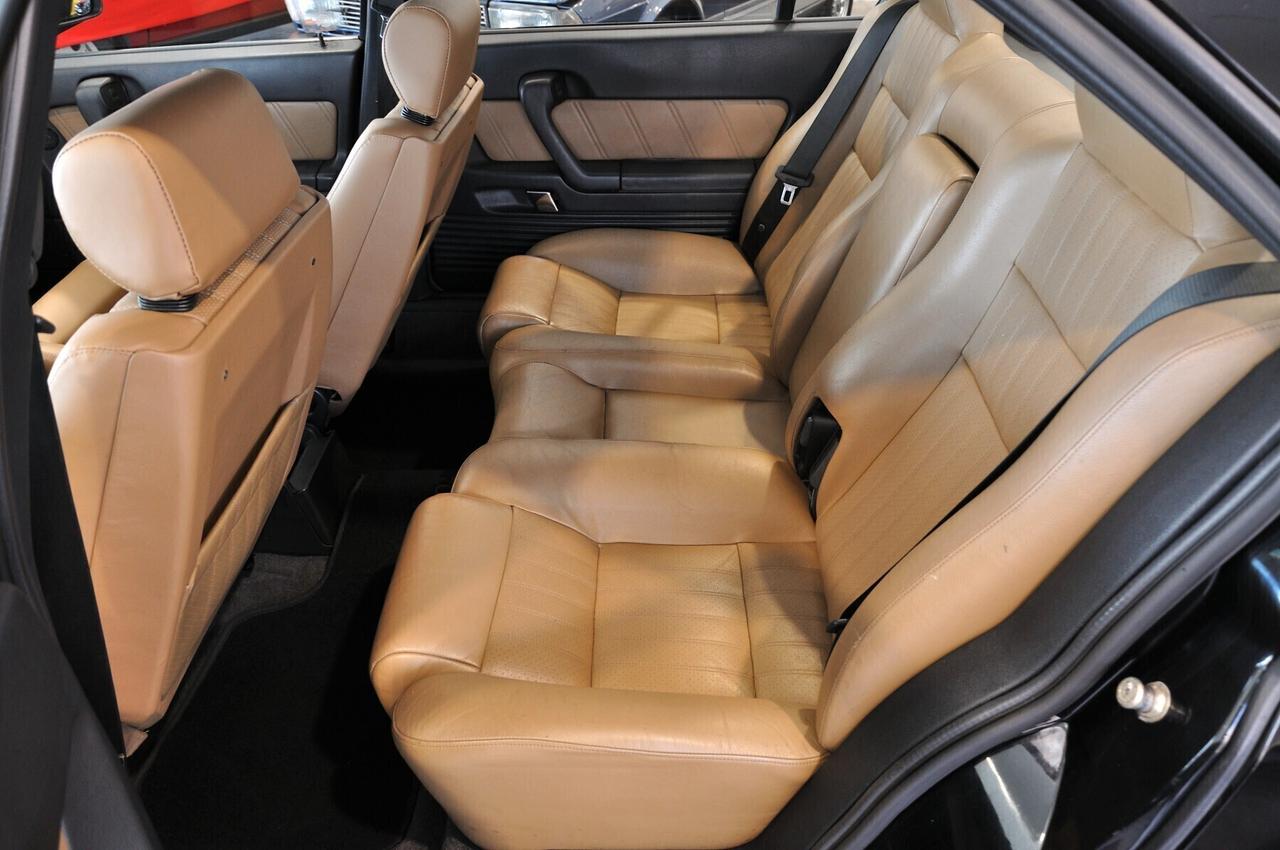 Alfa Romeo 164 3.0i V6 24V cat Q4 Recaro