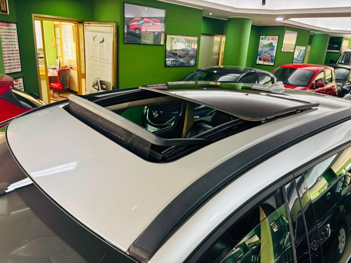 Volvo XC60 2.4 D5 Automatica AWD Tetto Summum