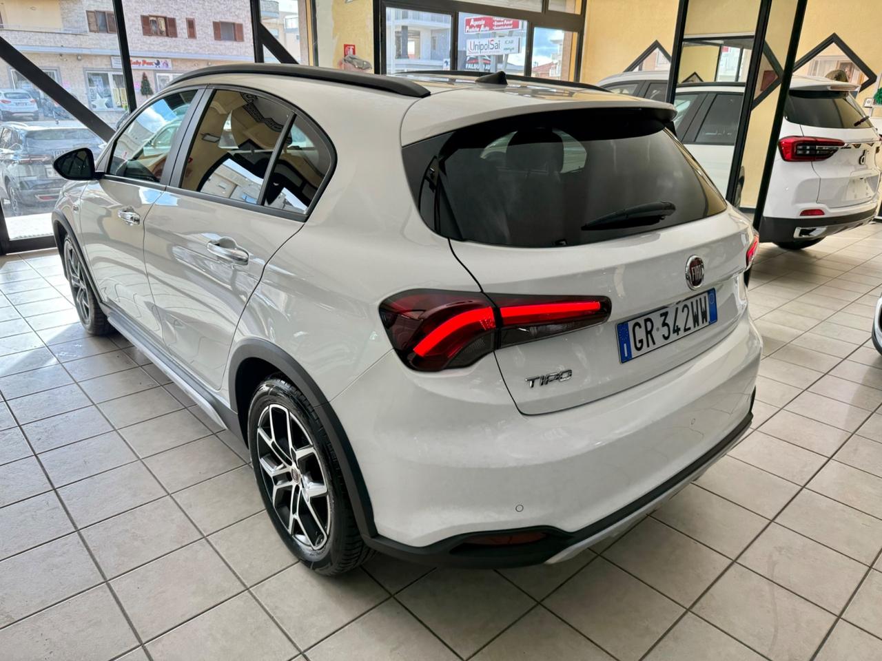 Fiat Tipo 1.0 5 porte Cross