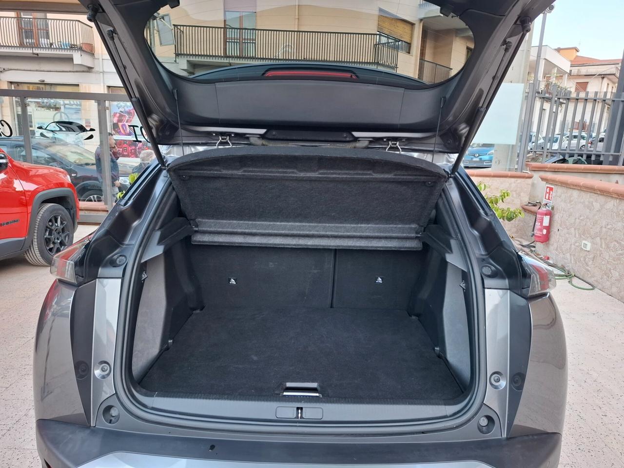 Peugeot 2008 Blue HDi 130 S&S EAT8 Allure Pack