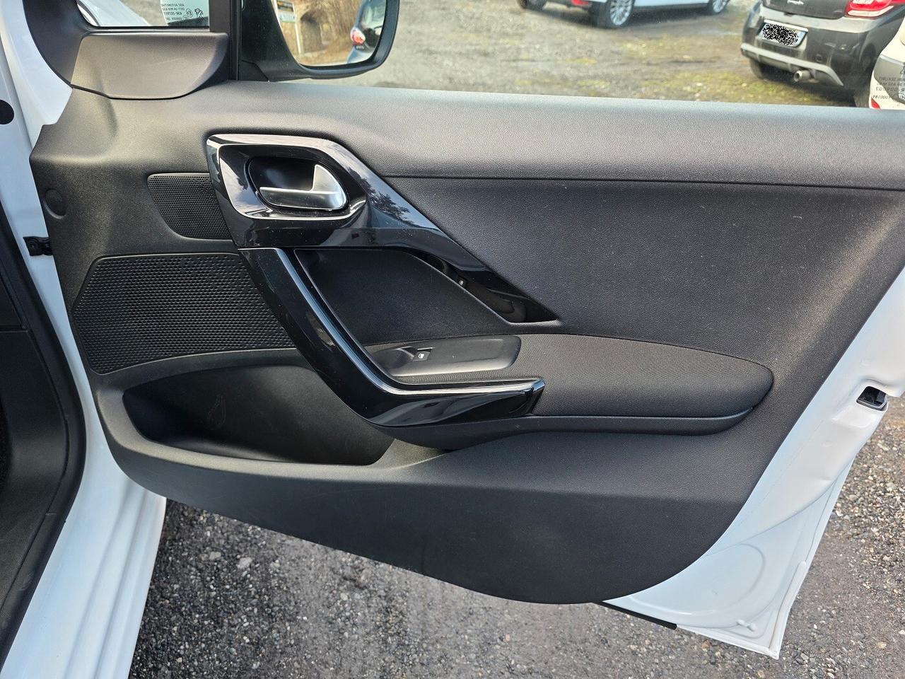 Peugeot 208 1.6 BlueHDi UNICO PROPRIETARIO