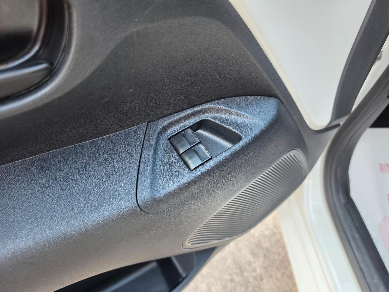 Peugeot 108 1,0 benzina 02/2018 Cv69 AUTOMATICA