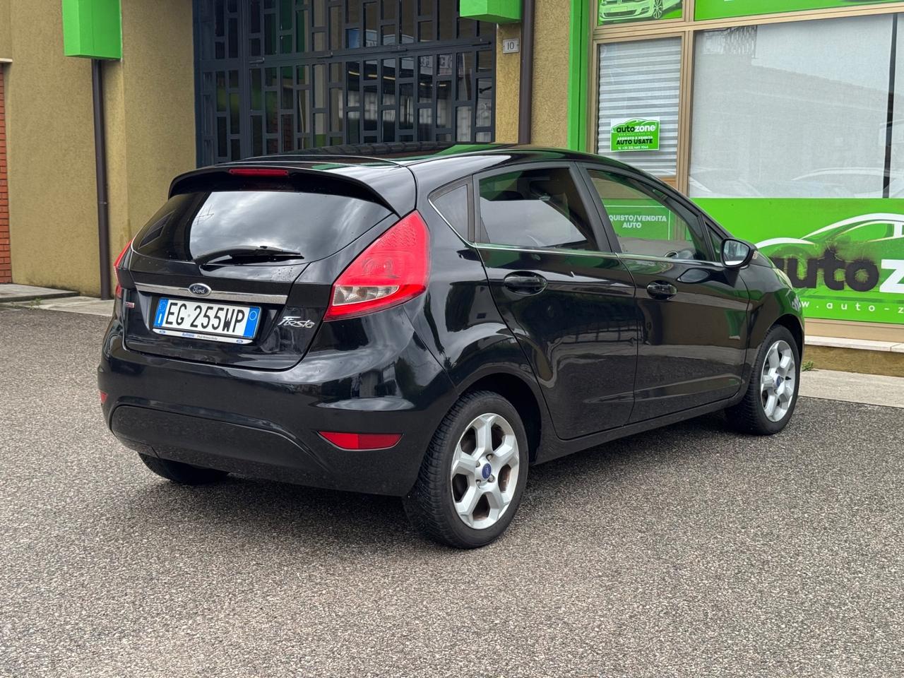 Ford Fiesta 1.4 TDCi 5p. Titaninum NEOPATENTATI