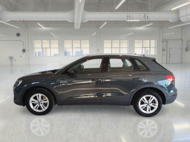 AUDI Q3 35 TDI quattro S tronic Business