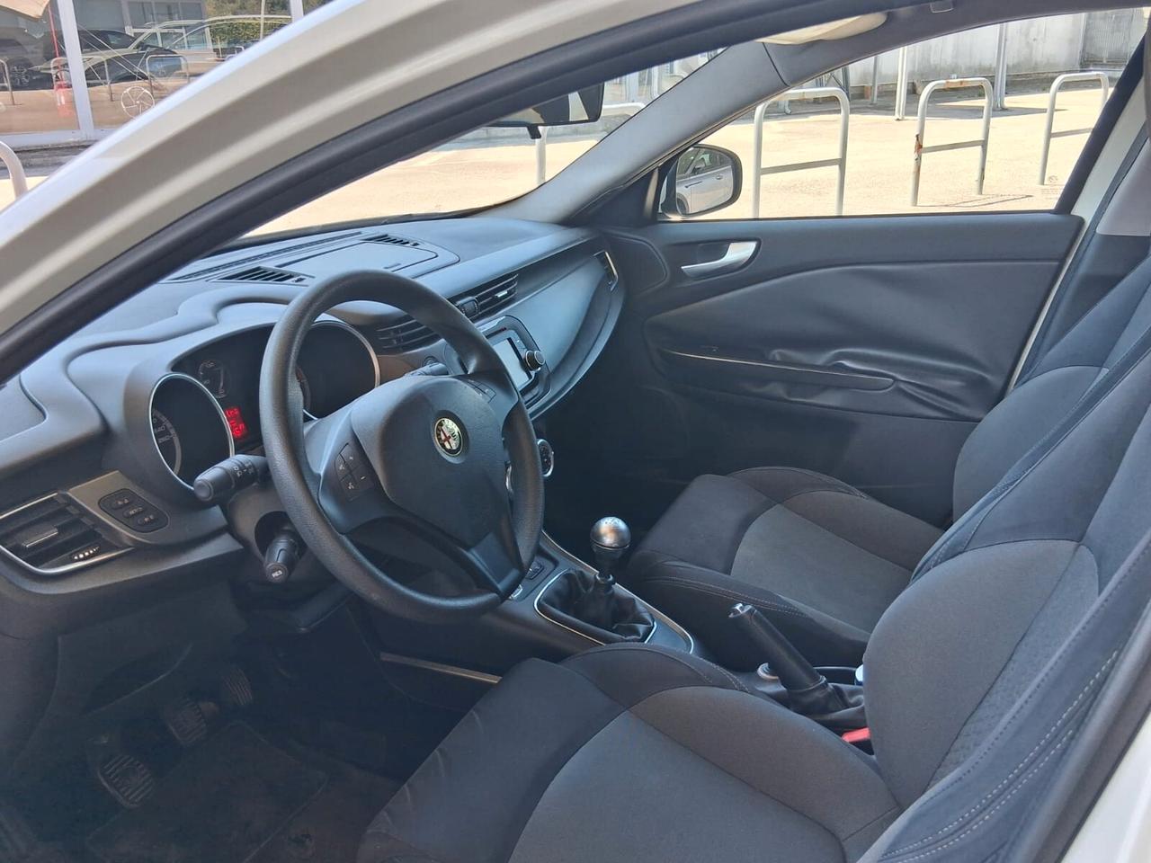 Alfa Romeo Giulietta 1.6 JTDm-2 105 CV Distinctive