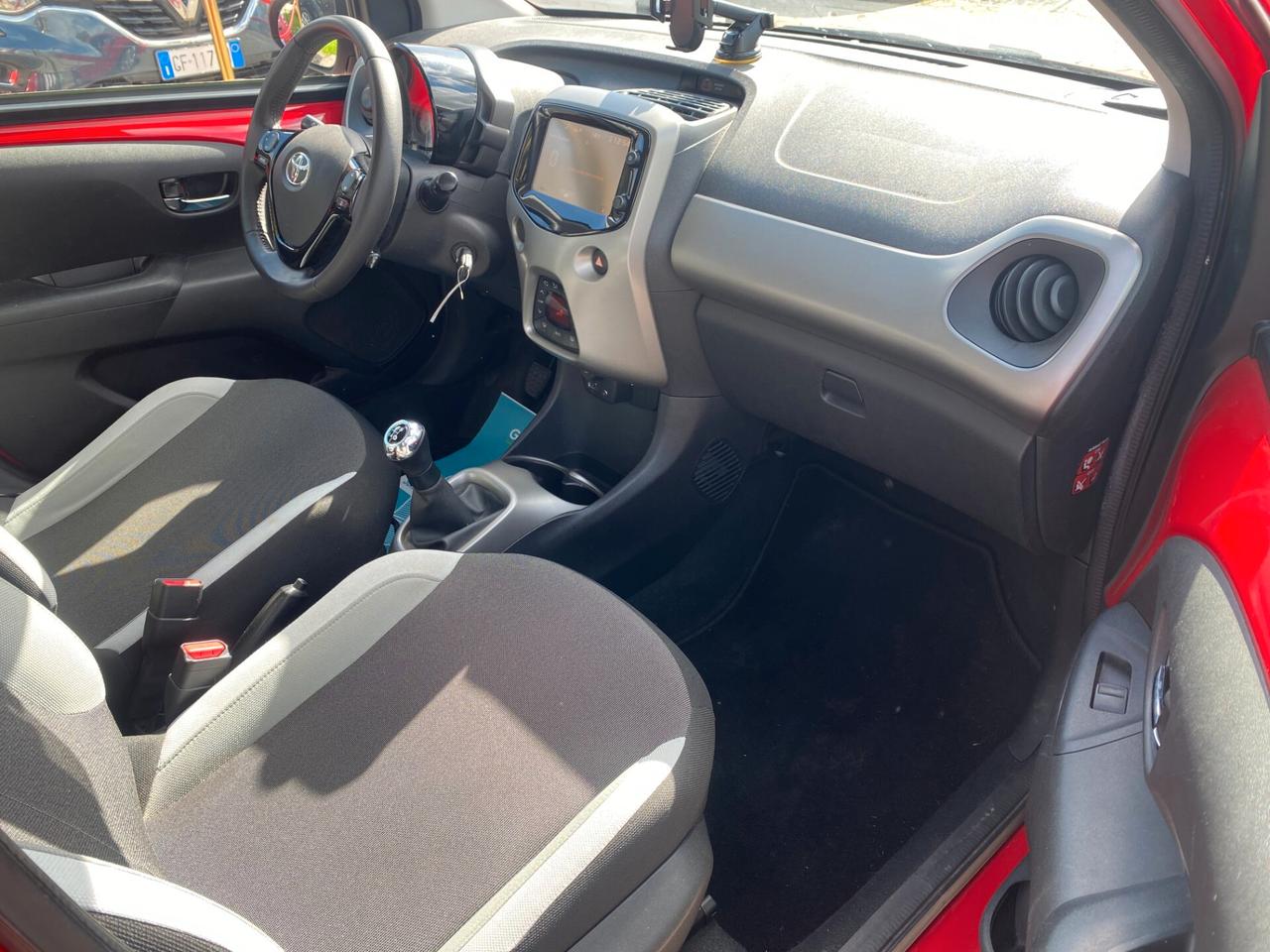 TOYOTA - Aygo - 1.0 VVT-i 69 CV x-play - UNIPRO. -