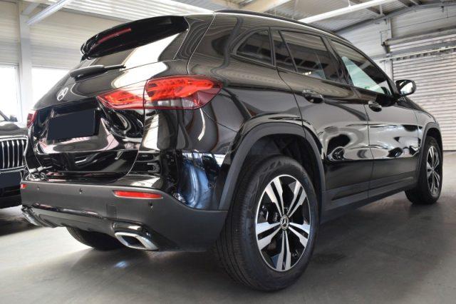 MERCEDES-BENZ GLA 200 d Automatic 4Matic Sport