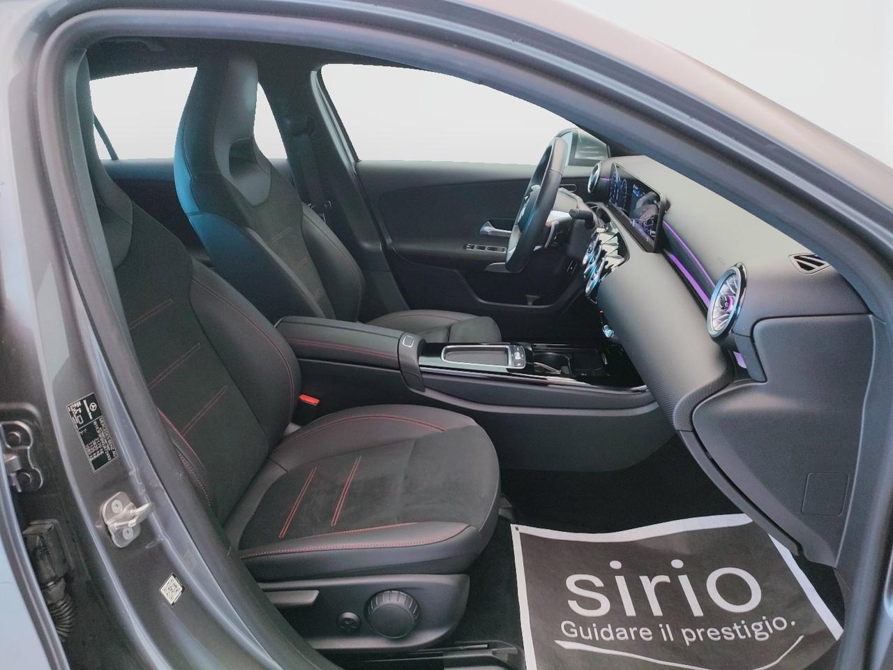 Mercedes-Benz A 250 e con tecnologia ibrida EQ