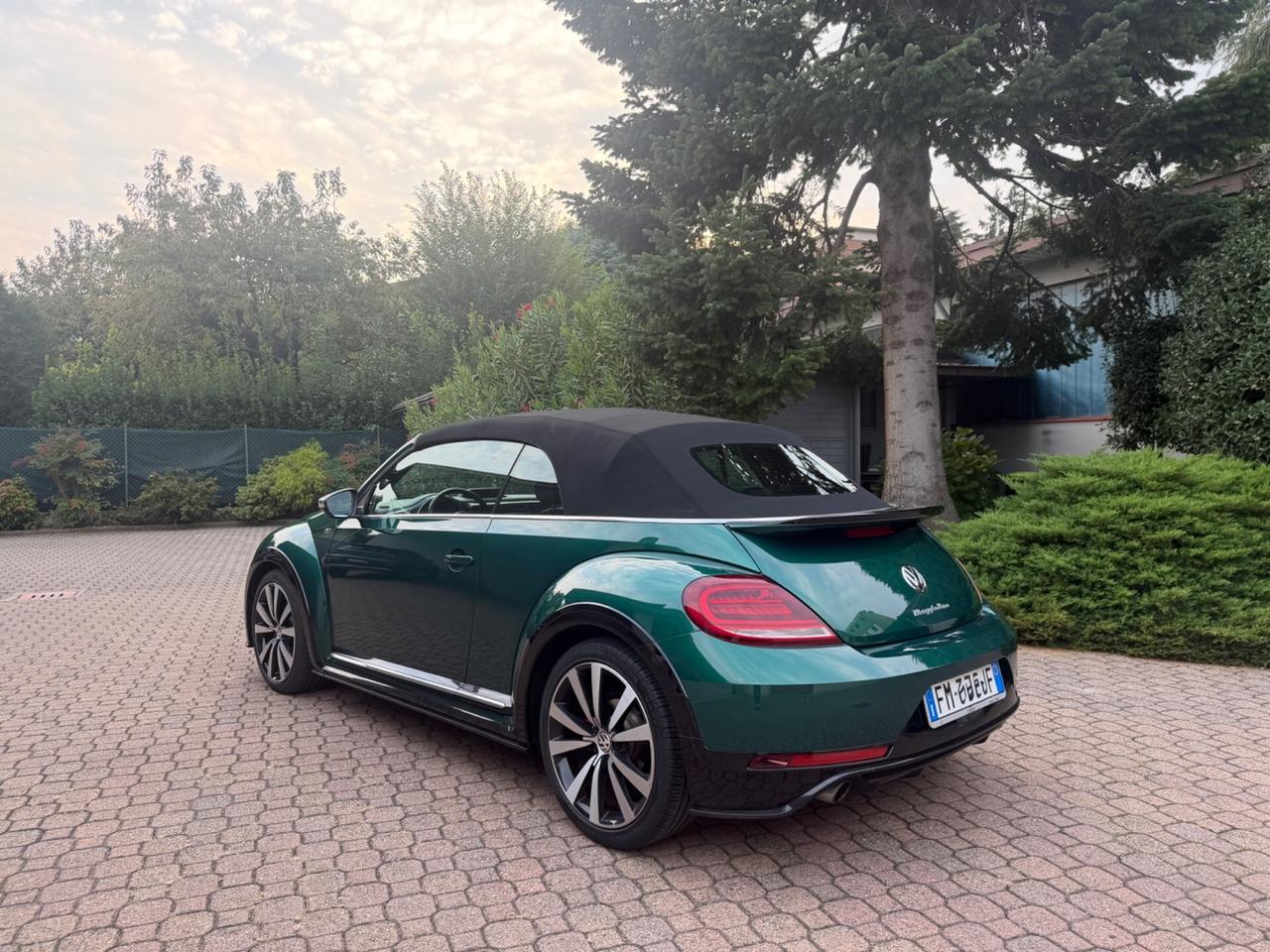 Volkswagen Maggiolino Cabrio 2.0 TSI DSG Sport Rline