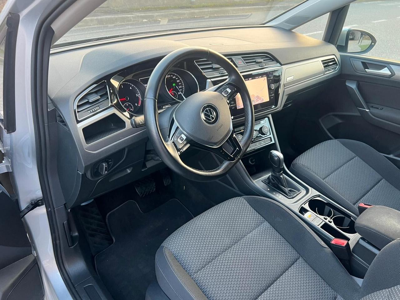 Volkswagen Touran 2.0 TDI 150 CV DSG BlueMotion Technology restyling