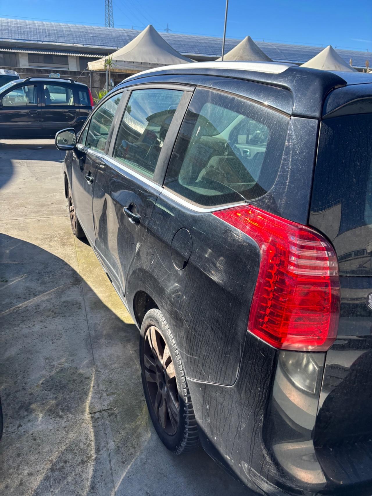 Peugeot 5008 1.6 HDi 112CV Access