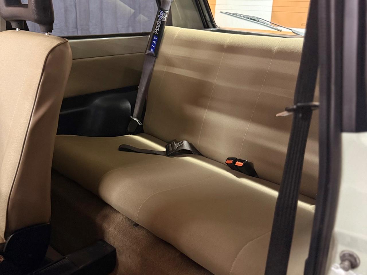 MERAVIGLIOSA PANDA 4 × 4 IN CONDIZIONI DA VETRINA ISCRITTA AS