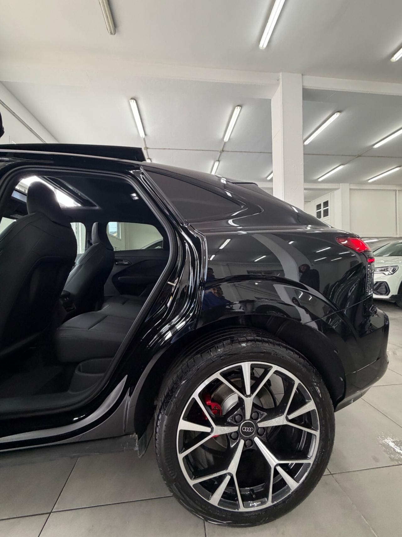 Audi Q3 40 TFSI quattro S tronic line 2026 TETTO FULL