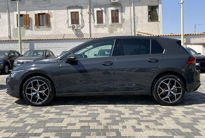 Volkswagen Golf 8 Life 2.0 TDI 116 CV