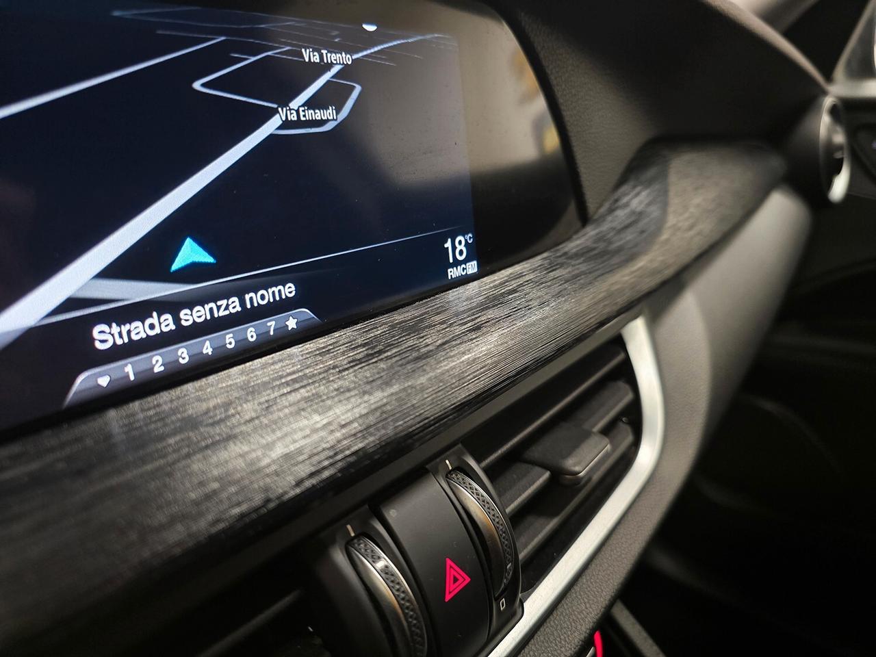 Alfa Romeo Stelvio 2.2T EXECUTIVE Q4 190CV 4X4_KEYLESS_SERVICE BOOK