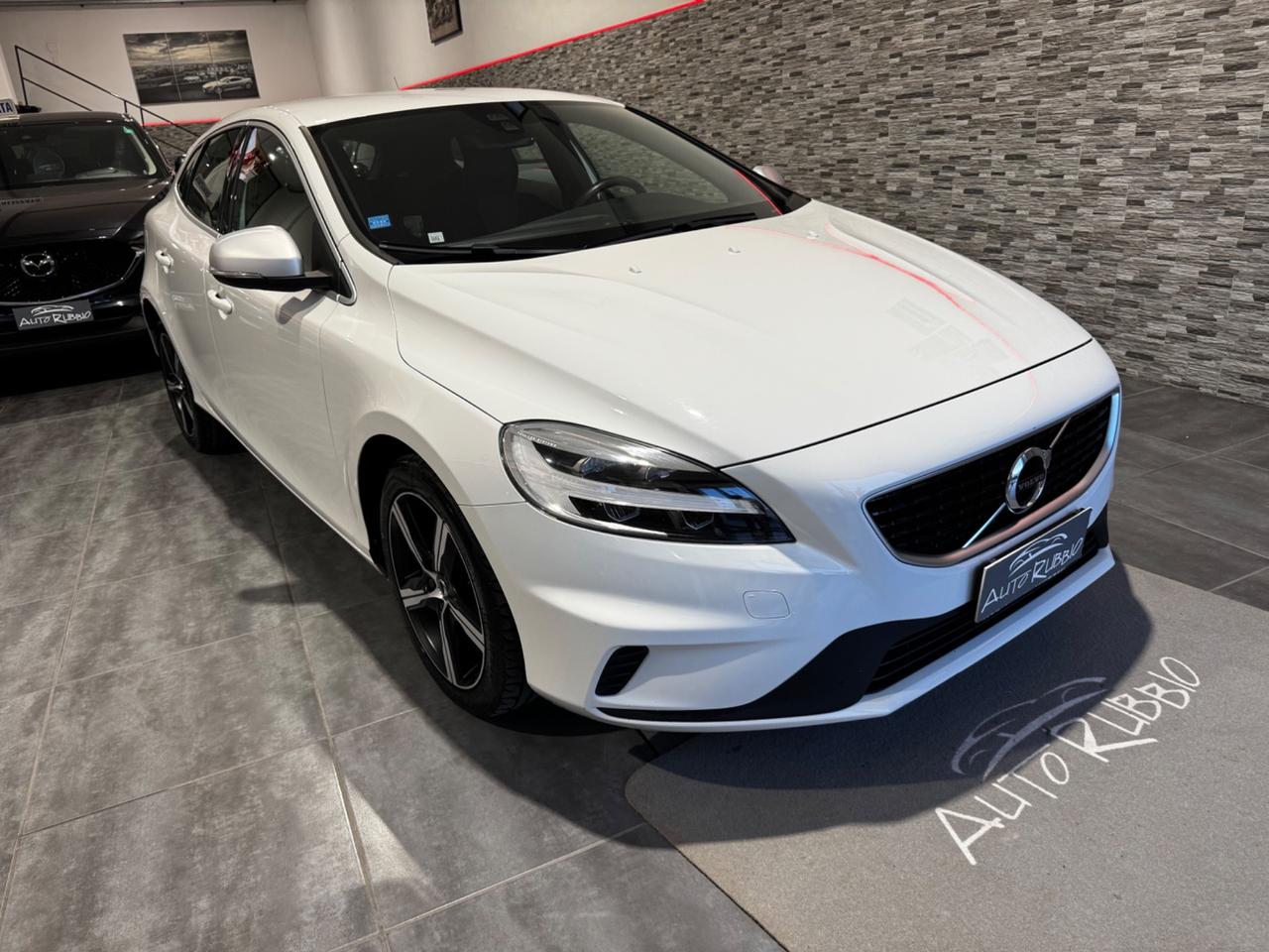 Volvo V40 D2 R-design