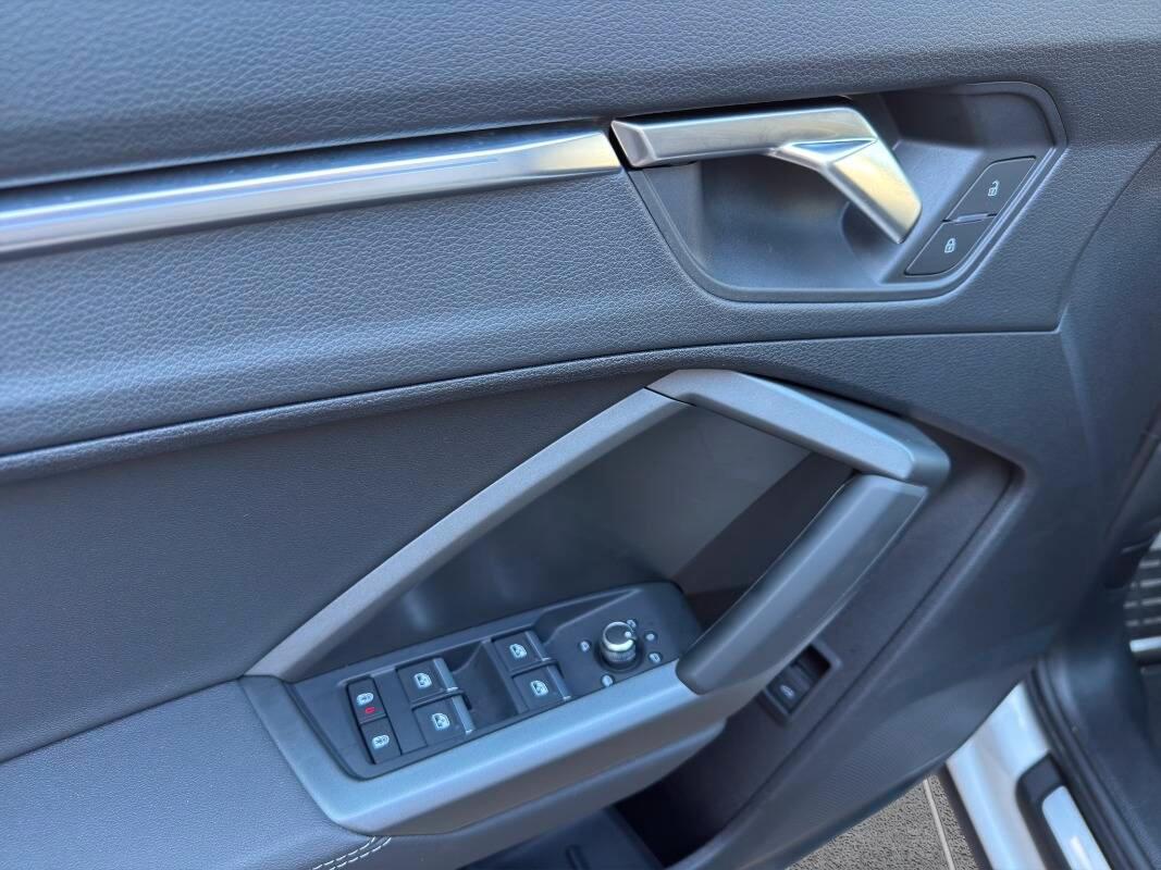 Audi Q3 35 2.0 tdi S line edition s-tronic