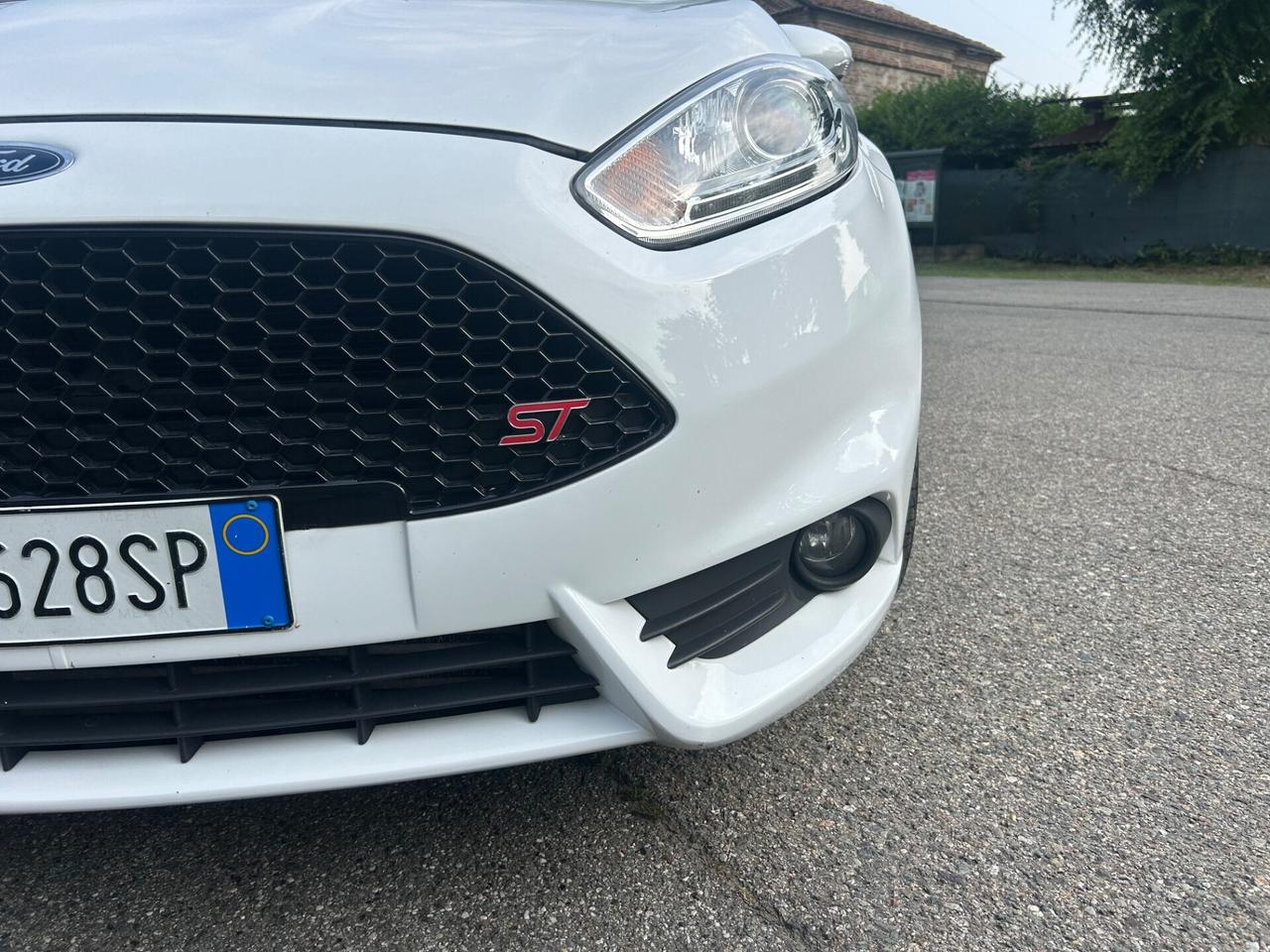 Ford Fiesta 1.6 182 CV 5 porte ST