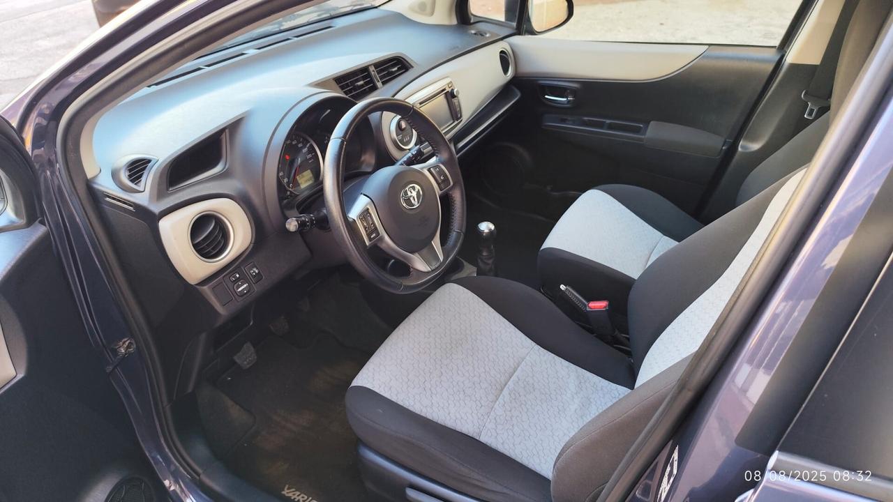 Toyota Yaris 1.0 5 porte