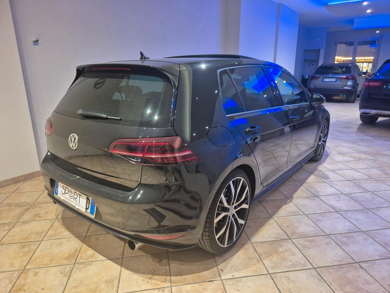 Volkswagen Golf GTI Performance 2.0 TSI DSG 5p. BlueMotion Technology