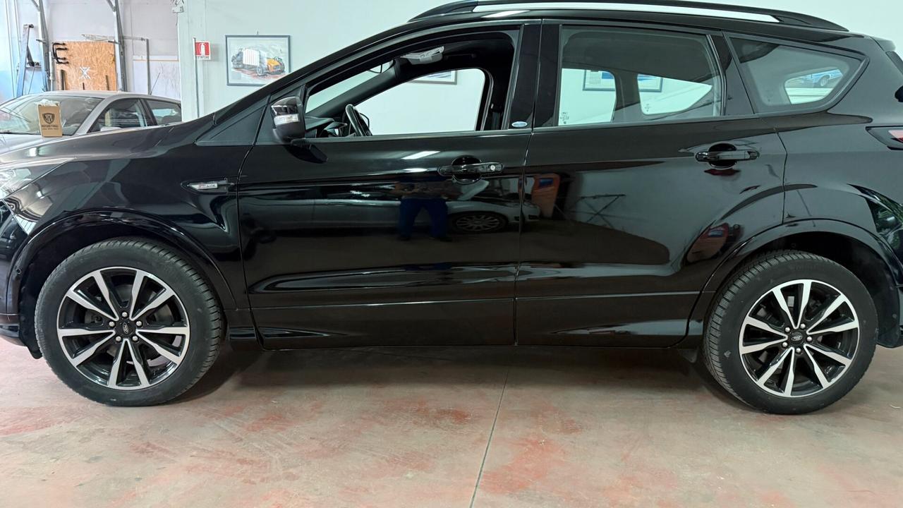 Ford Kuga 2.0 TDCI 120 CV S&S 2WD ST-Line
