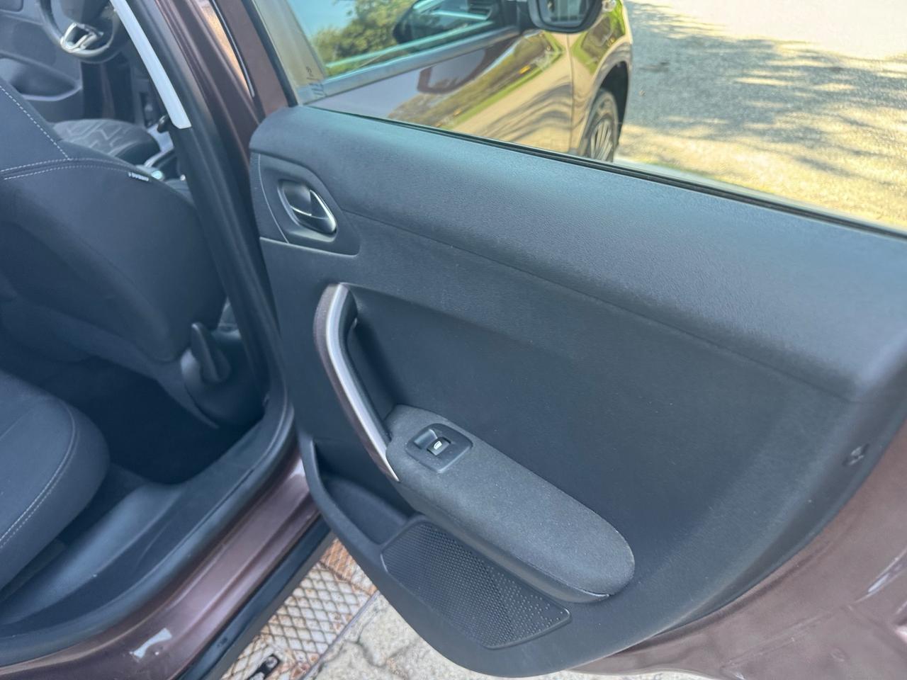 Peugeot 2008 1.6 e-HDi 92 CV neopatentati