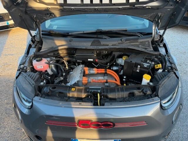 Fiat 500 500e Berlina 23,65 kWh Red x neo patentati