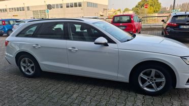 Audi A4 Avant 35 2.0 tdi mhev Business 163cv s-tronic