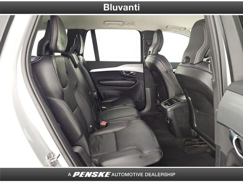 Volvo XC90 D5 AWD Geartronic 7 posti Momentum