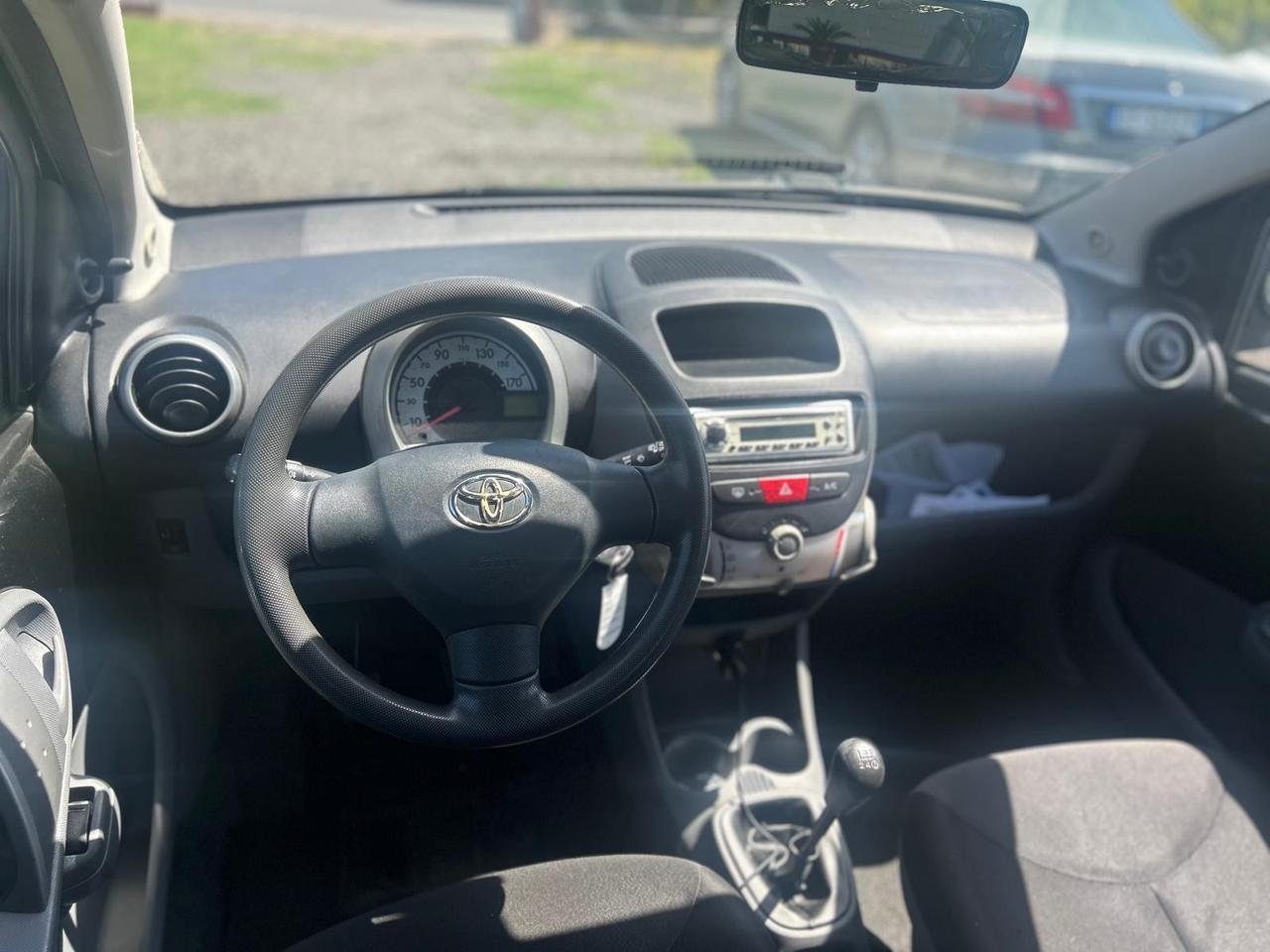 Toyota Aygo 1.0 12V VVT-i 5 porte