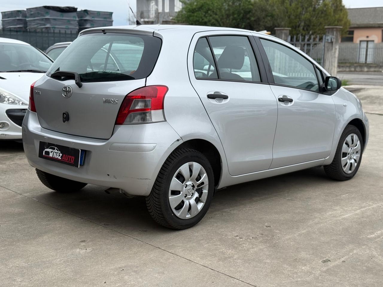 Toyota Yaris 1.0 5 porte