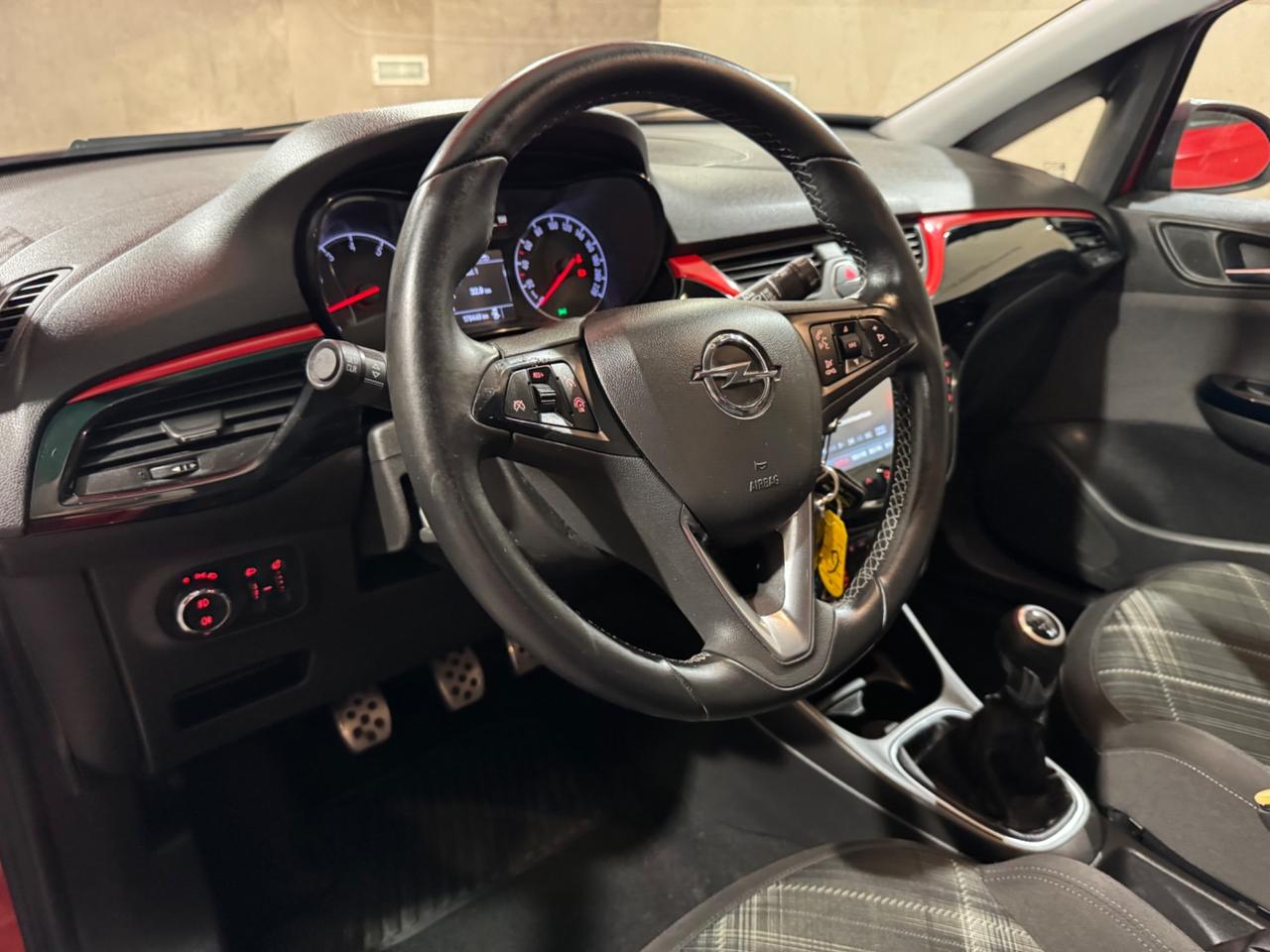 Opel Corsa 1.4 90CV GPL Tech 5 porte b-Color NEOPATENATI
