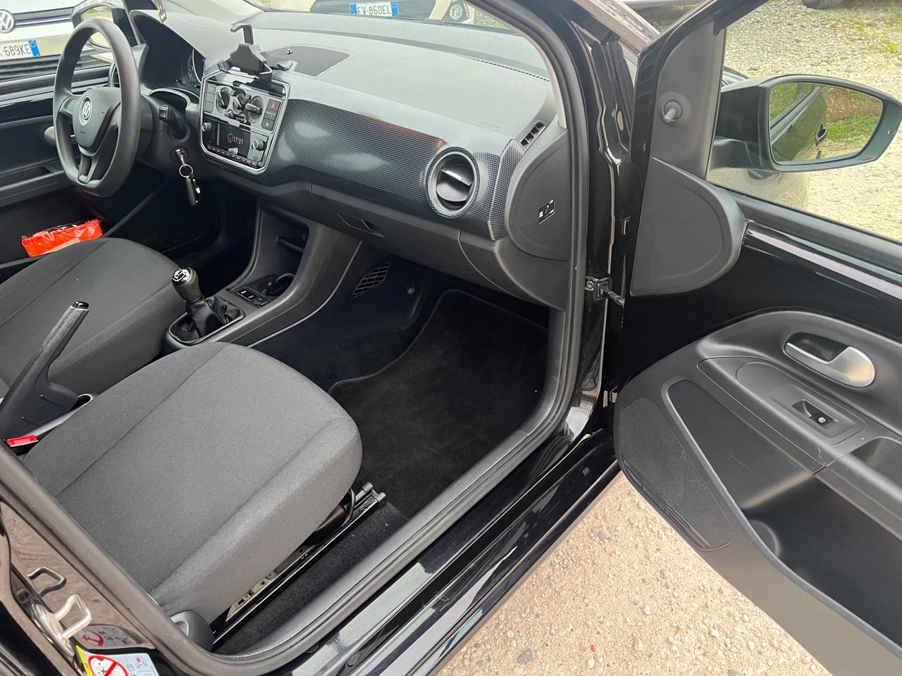 Volkswagen up! 1.0 BENZINA METANO PERMUTE RATE GARANia