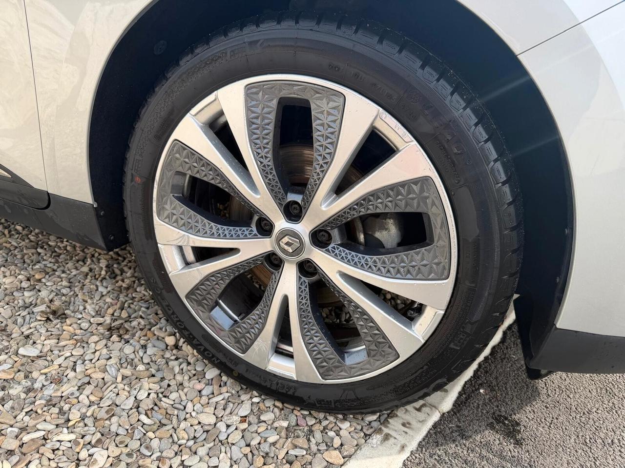 Renault Scenic DCI 8V 110CV EDC Energy Bose